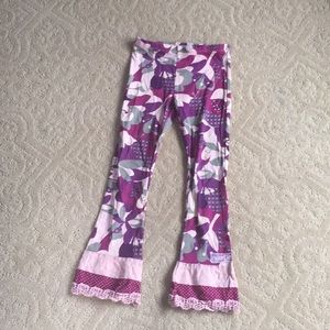 Used once cute girls bell bottom leggings!